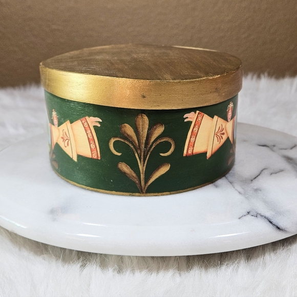 Vintage Primitive Tole Hand Painted Wooden Trinket Box 8x3.5x6.5 in - Picture 2 of 11